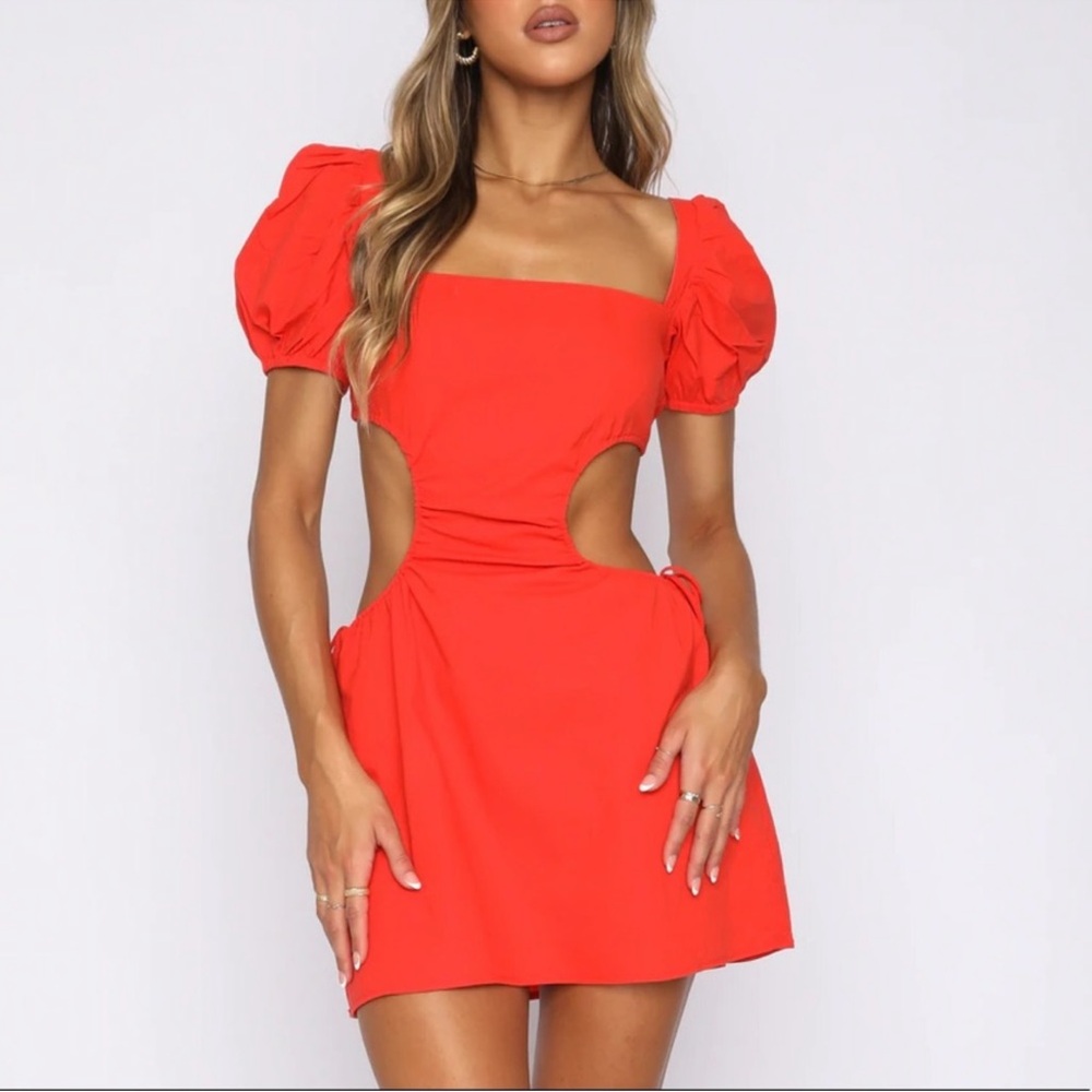 Elegant Red Puff Sleeve Dress